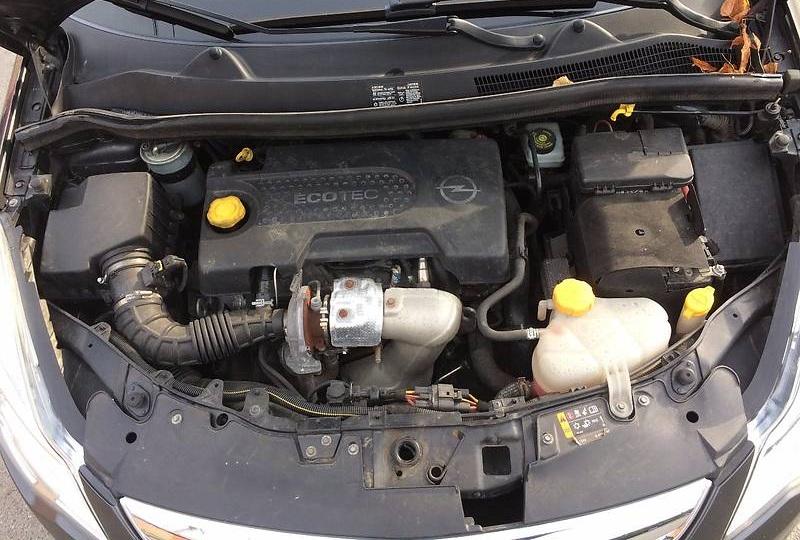 мотор на Корсе