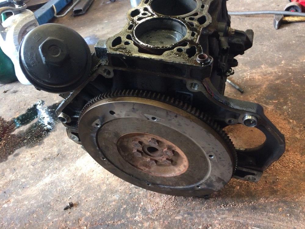 маховик на двигателе