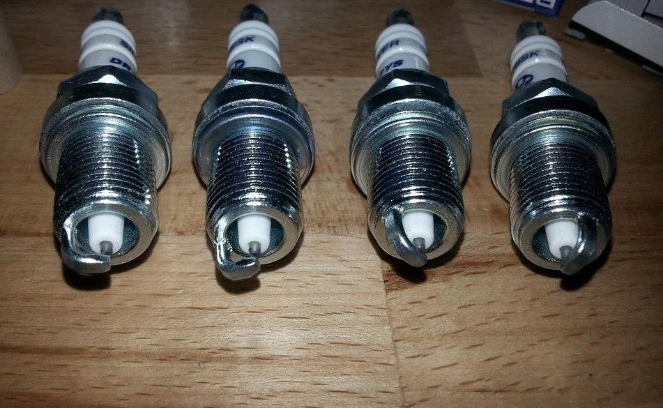 4 свечи зажигания