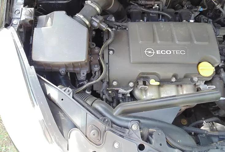 мотор на Корсе