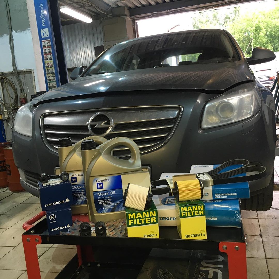 замена масла в двигателе инсигния