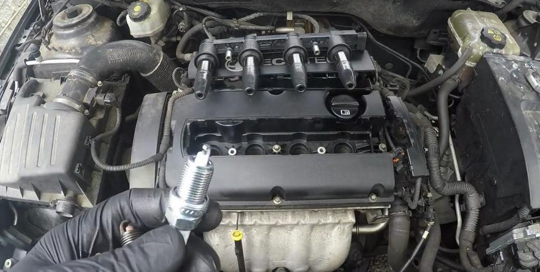 Замена свечей зажигания инсигния