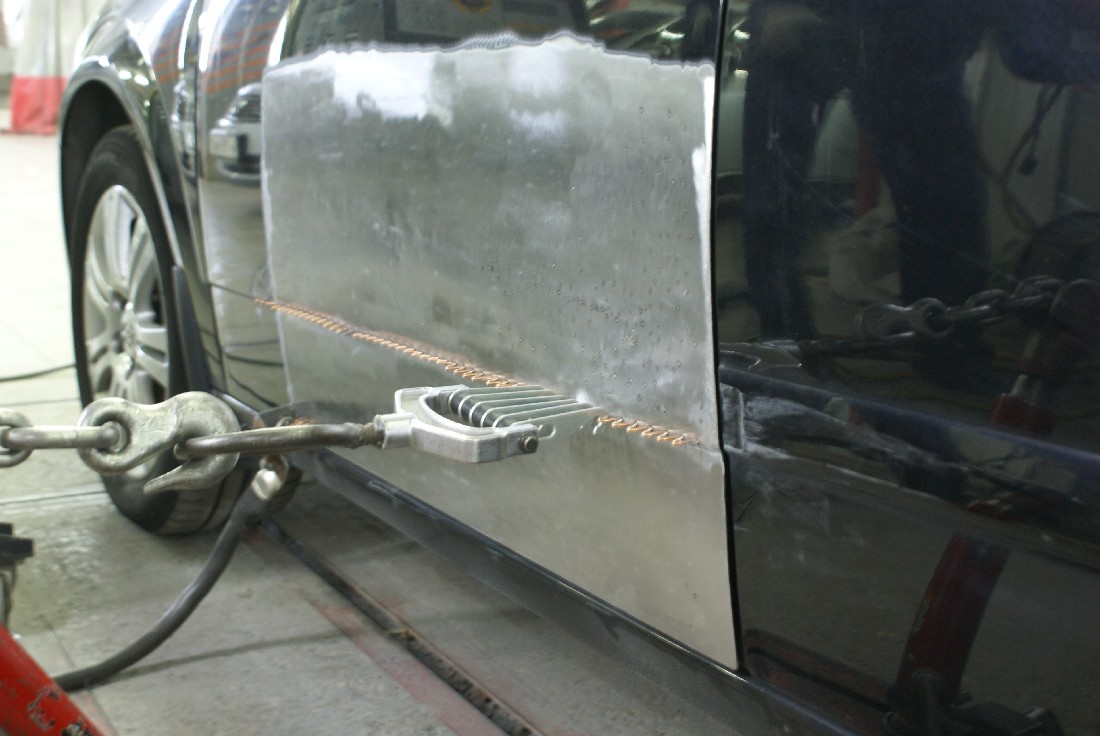 вытяжка левой двери