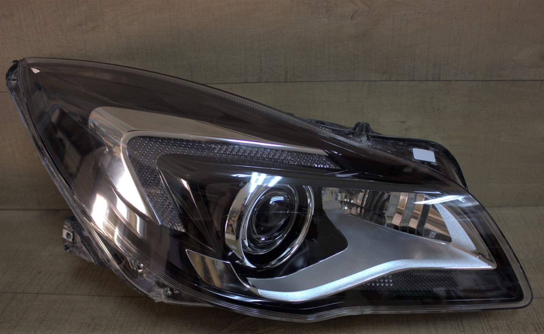 снятая фара инсигния