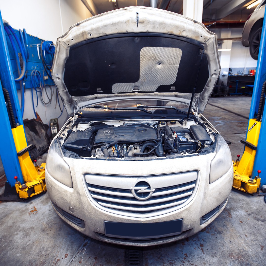 Опель Инсигния в автосервисе
