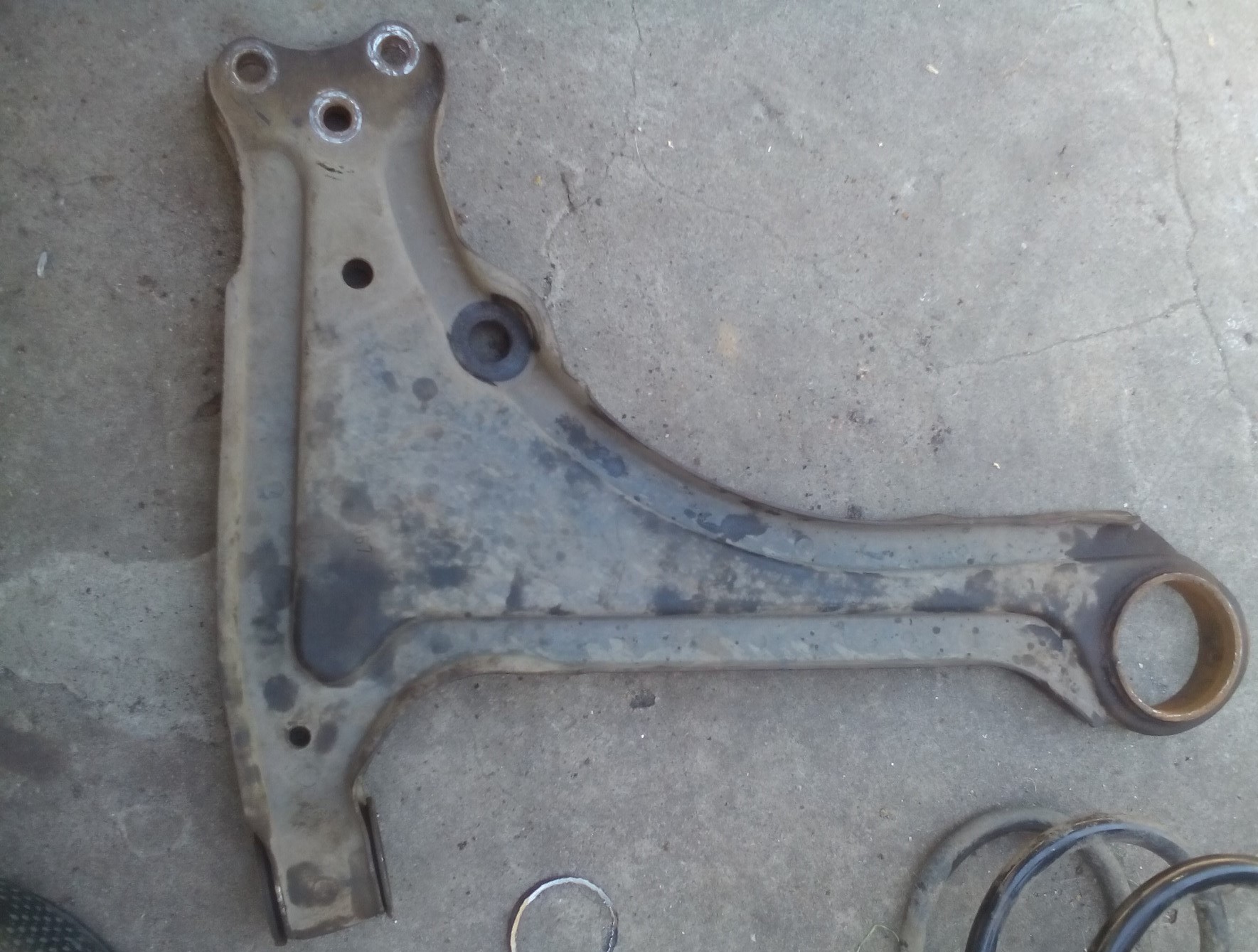 передний рычаг Астры без сайлентблока