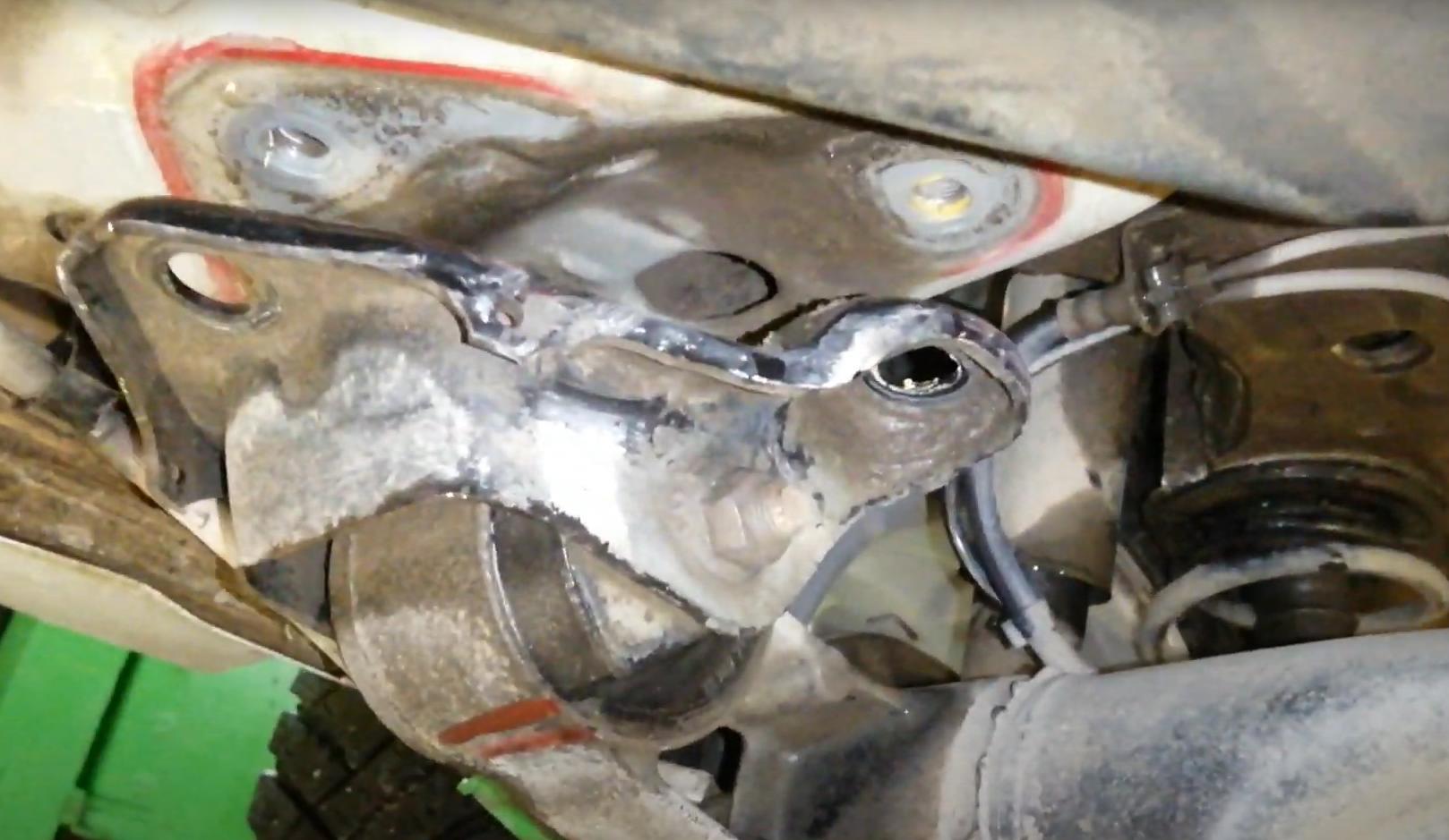 Замена сайлентблоков задней балки Опель Астра