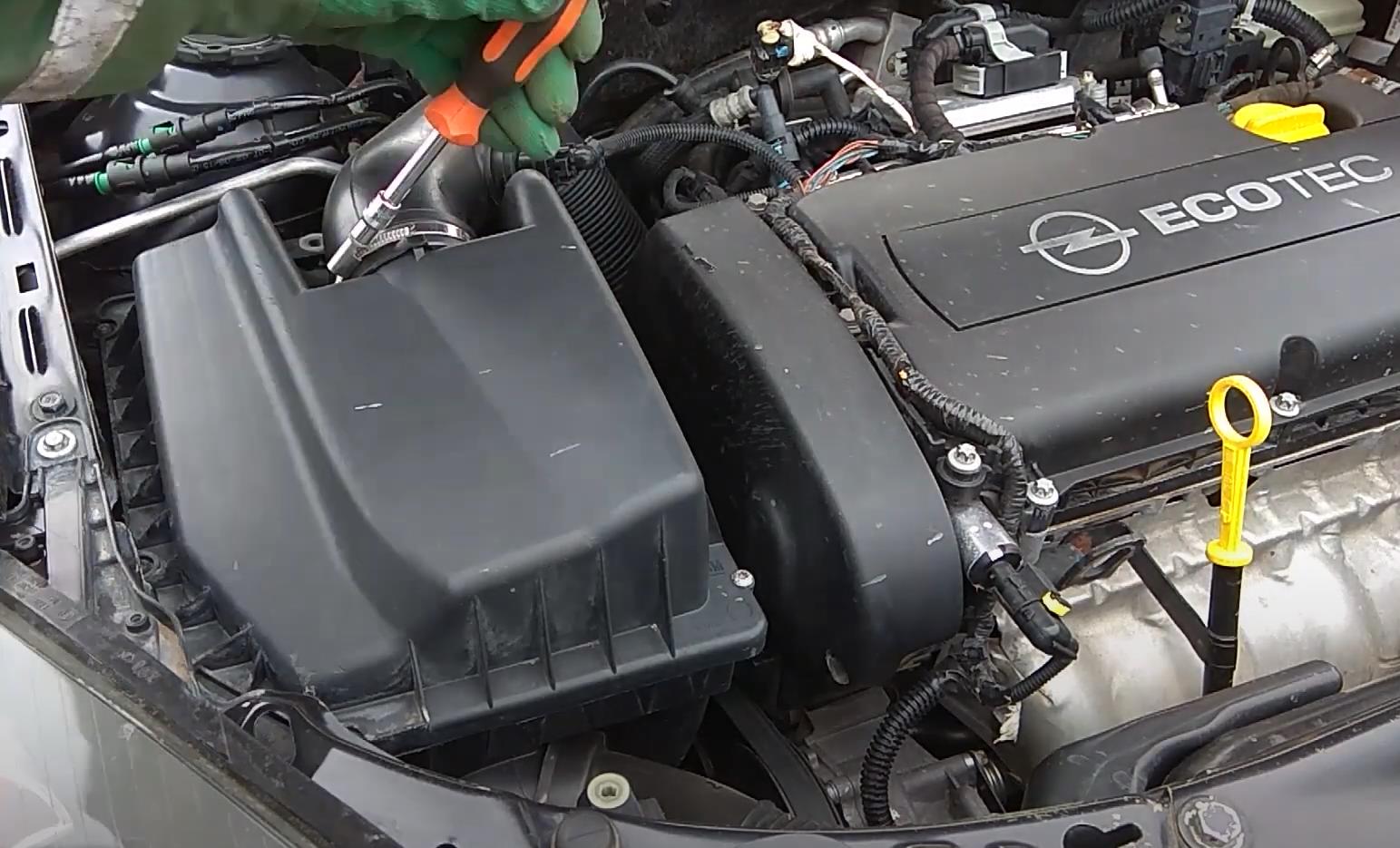 демонтаж корпуса воздушного фильтра