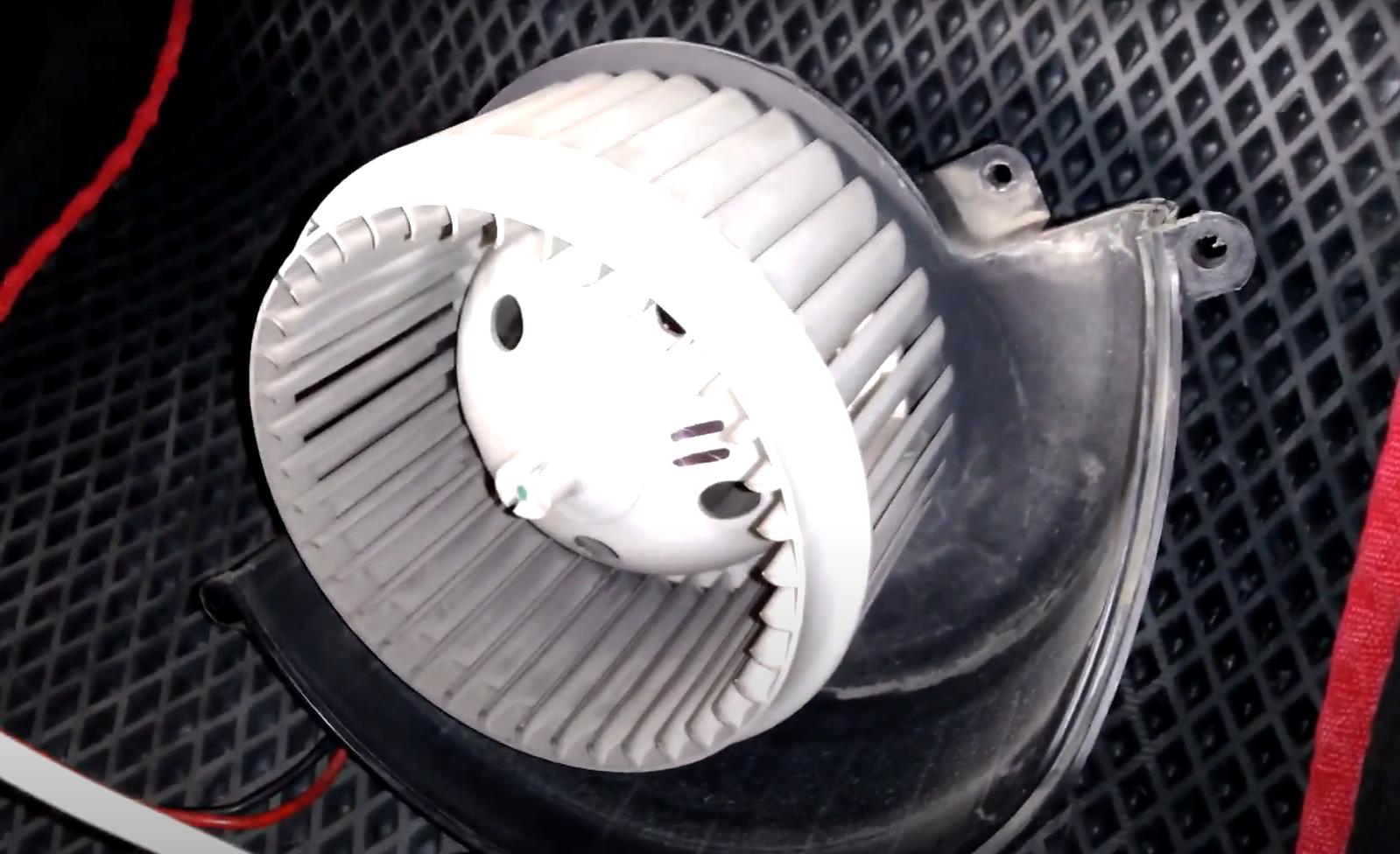 вентилятор печки Опель Астра