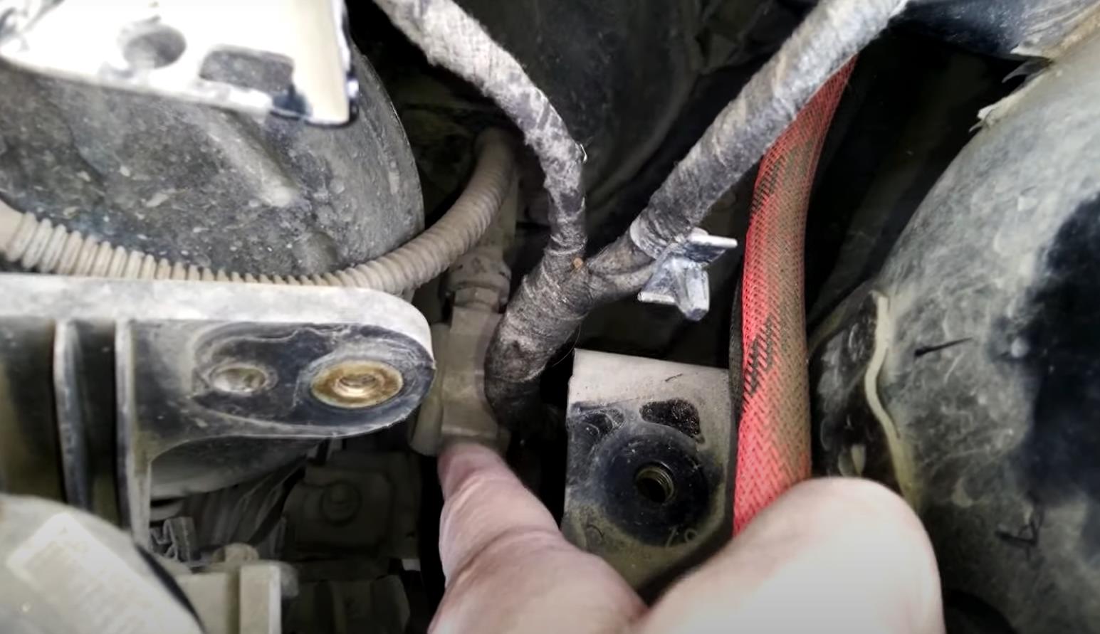 главный цилиндр сцепления на Опеле Астра