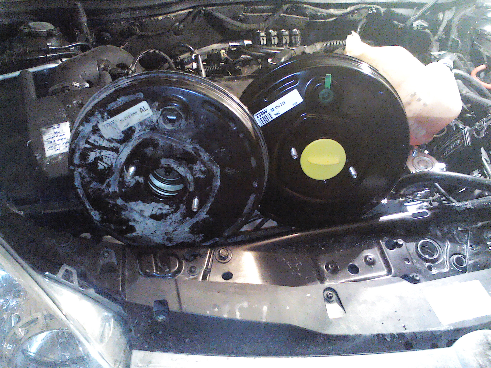 Замена вакуумного усилителя тормозов Опель Астра H