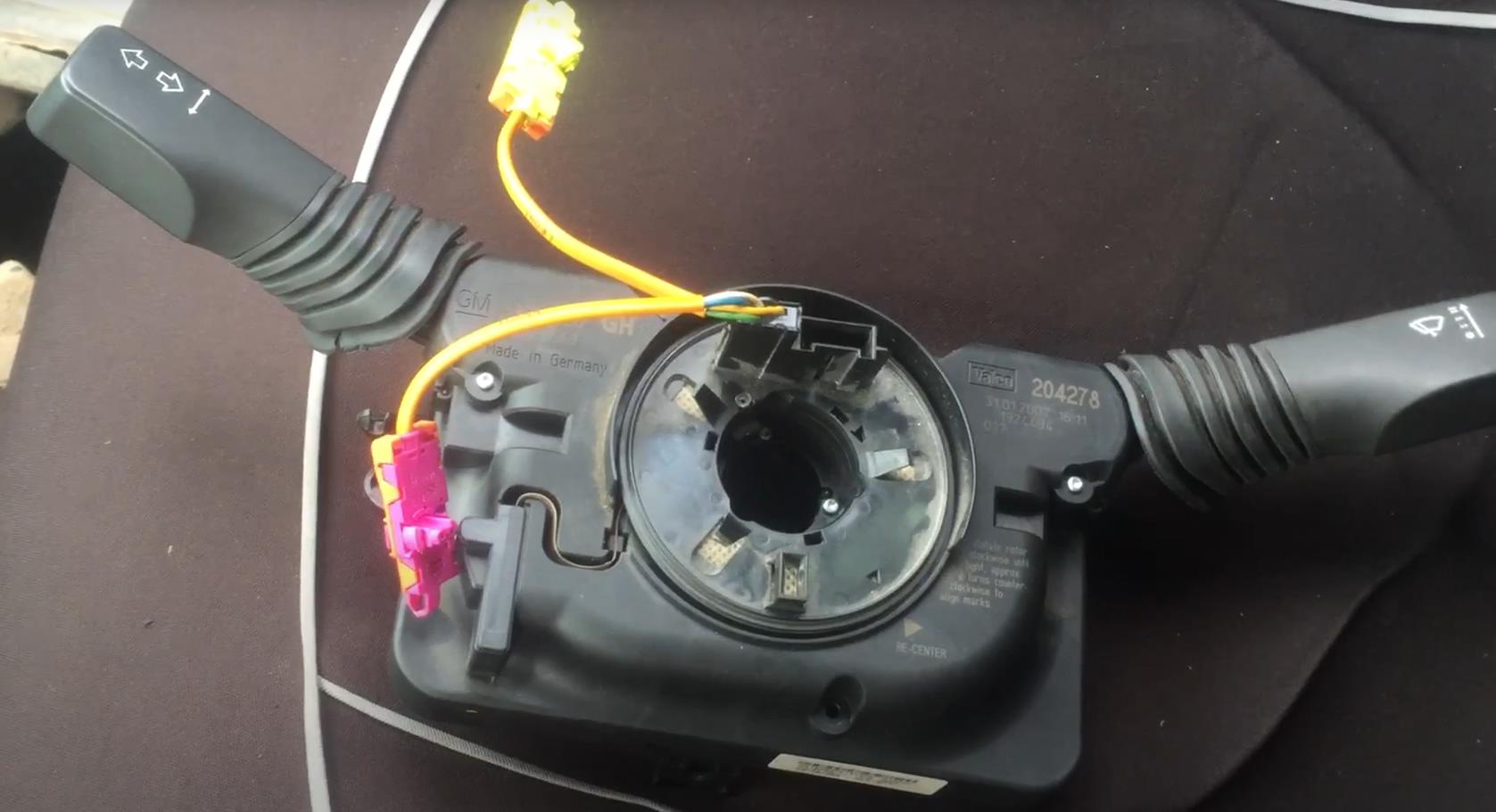 подрулевой переключатель на Opel Astra H