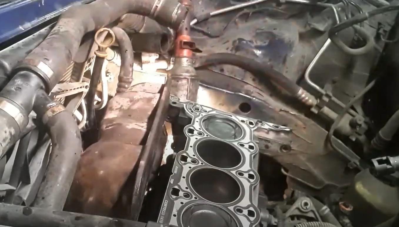 установка новой прокладки ГБЦ Опель Астра