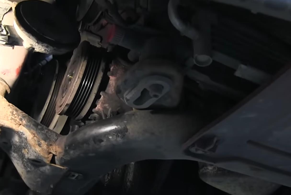 Замена муфты компрессора кондиционера Опель Астра Н