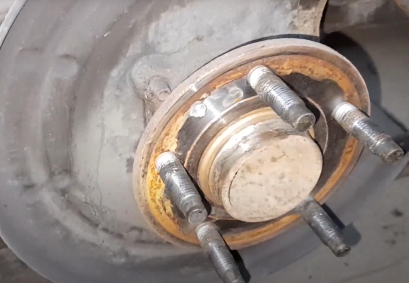 Замена заднего ступичного подшипника Опель Мокка