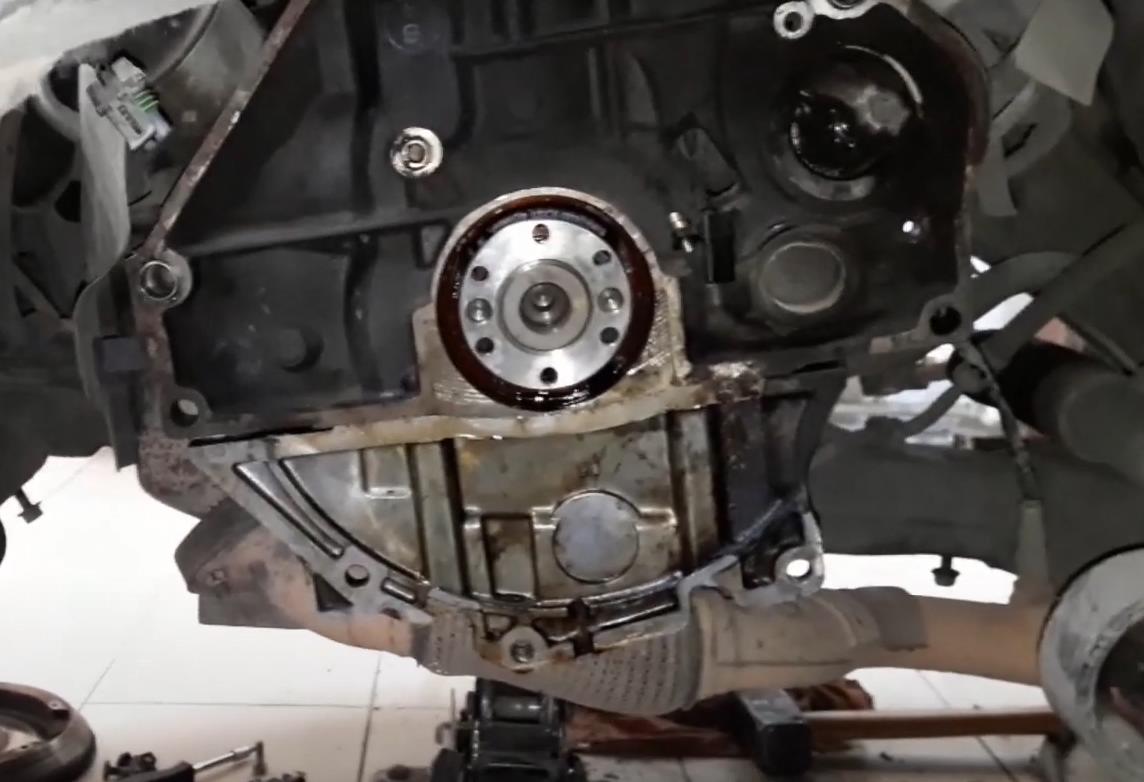 Замена заднего сальника коленвала Опель Мокка