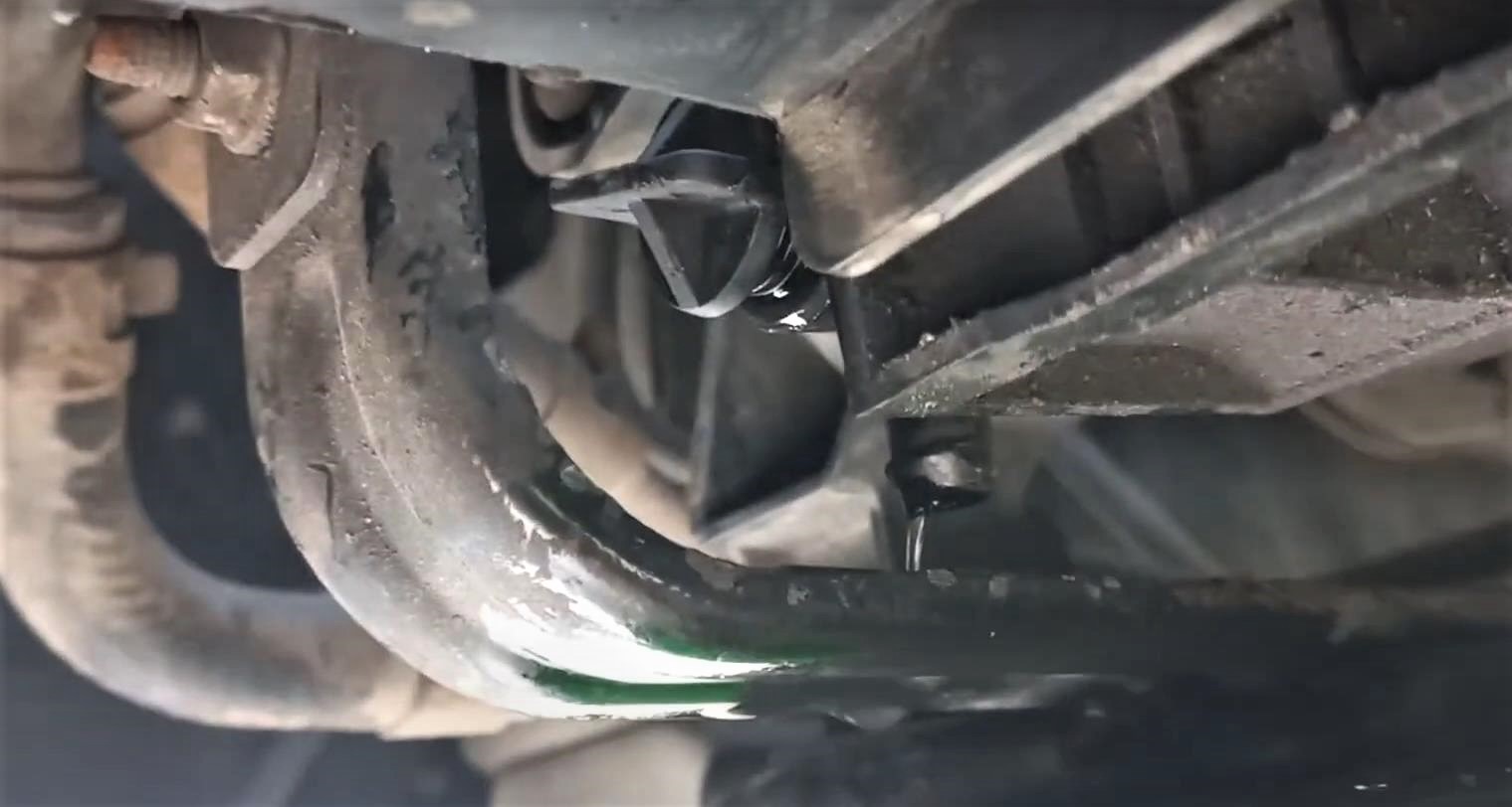 слив антифриза Опель Мокка