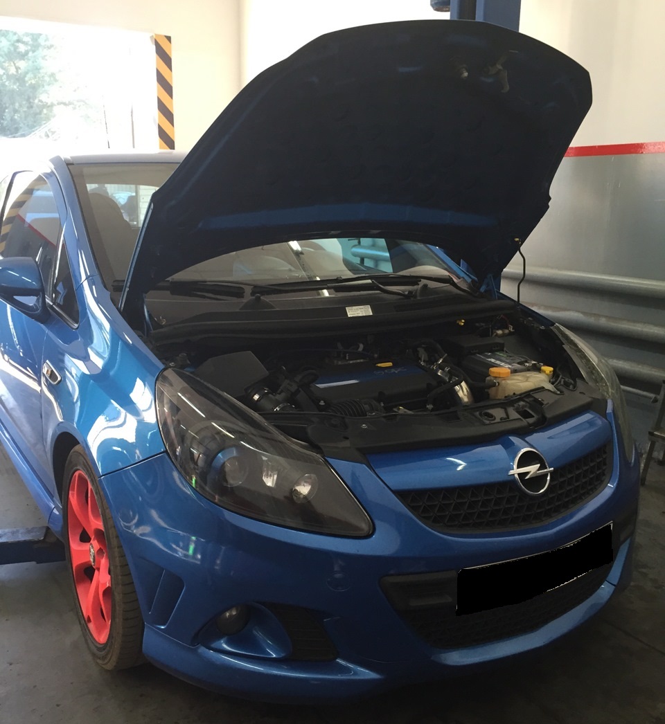 Подготовка Опель Корса к замене гидрокомпенсаторов