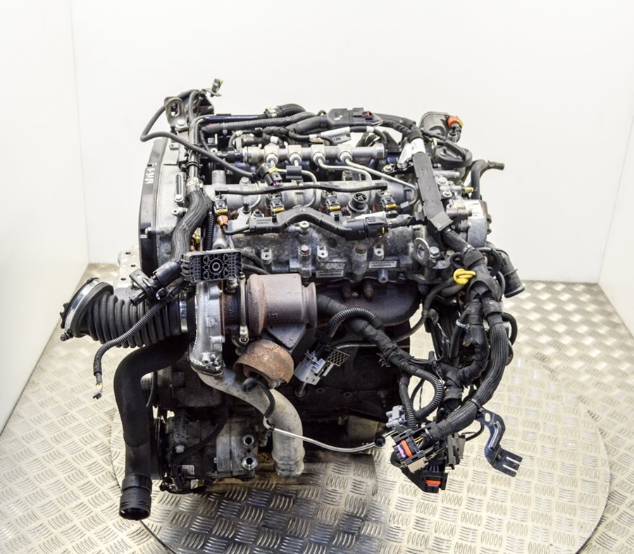 Двигатель демонтирован для ремонта