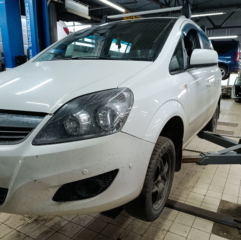 Опель Зафира готовится к замене сцепления