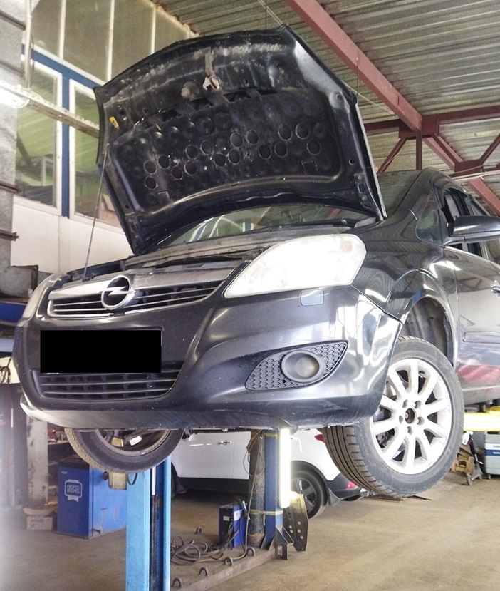 Замена топливного фильтра Опель Зафира