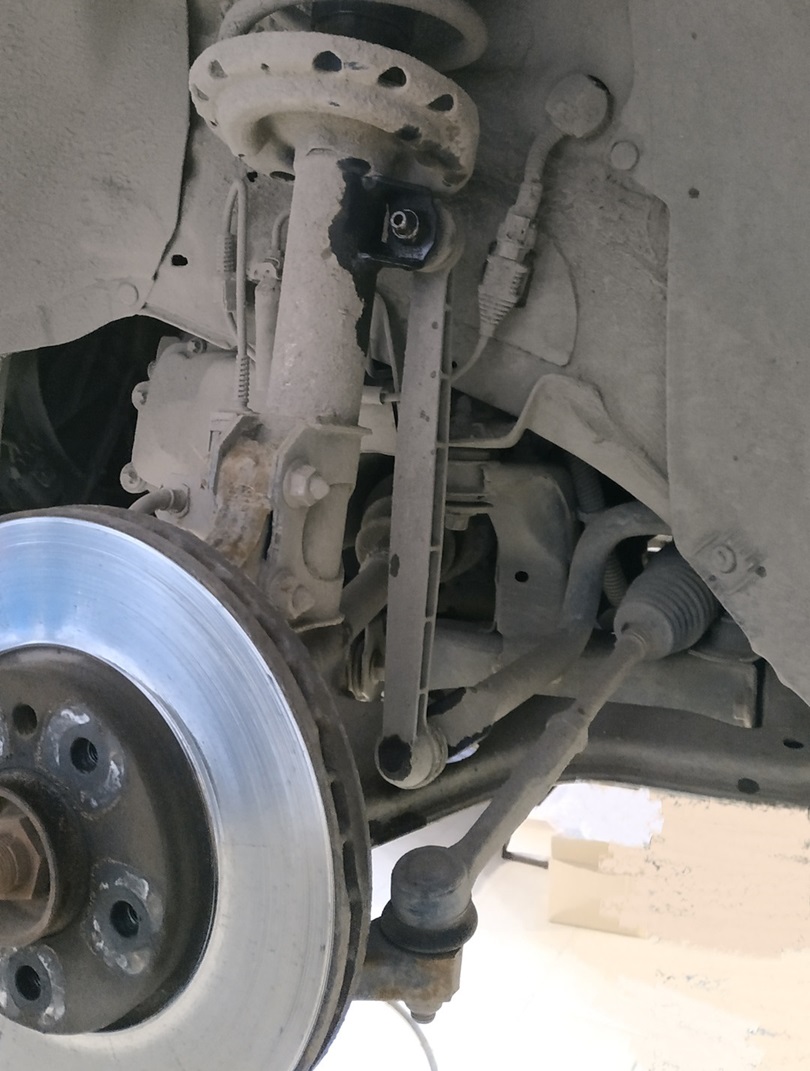 Замена стоек стабилизатора Опель Зафира