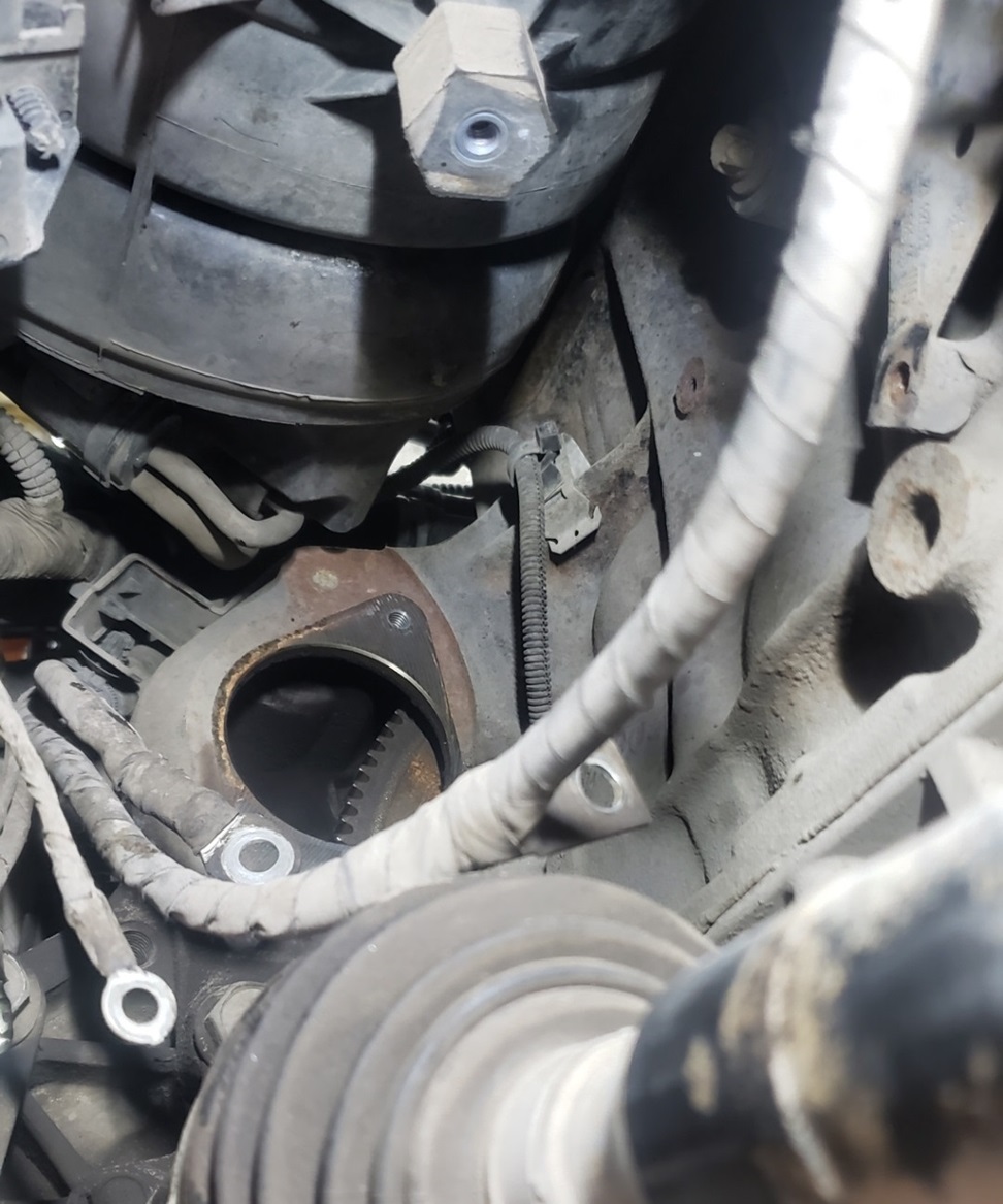 Замена датчика коленвала Опель Инсигния