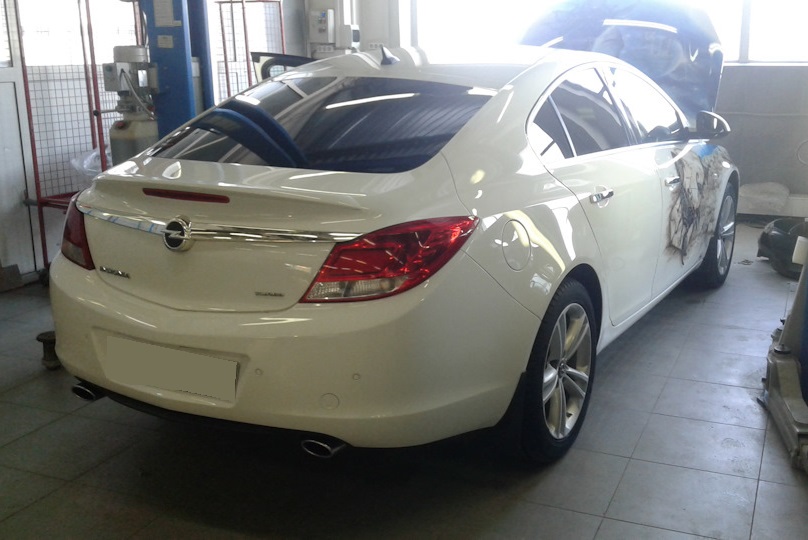 Опель Инсигния готовится к замене масляного насоса