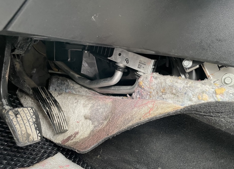 Замена радиатора печки Опель Инсигния