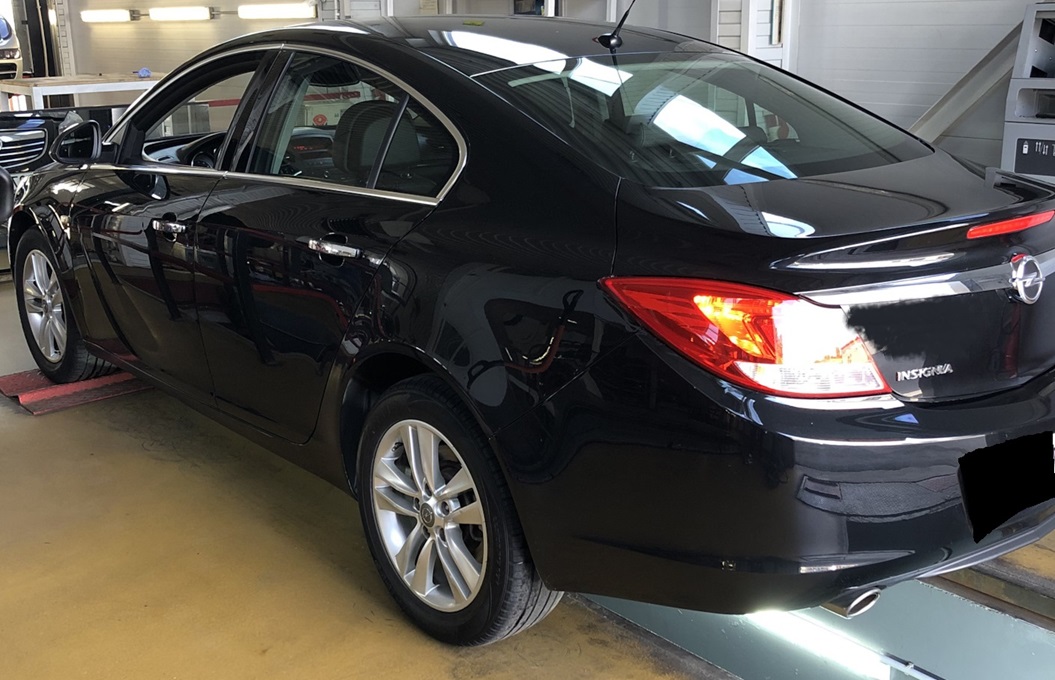 Опель Инсигния готовится к замене сальника привода