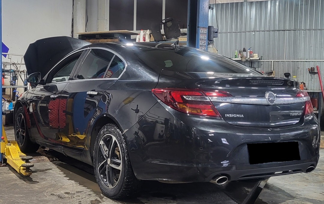 Опель Инсигния готовится к замене ШРУСов