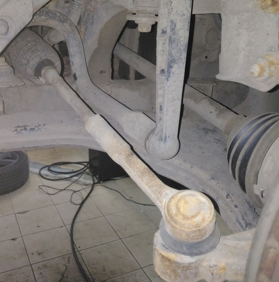 Замена рулевых наконечников Опель Инсигния