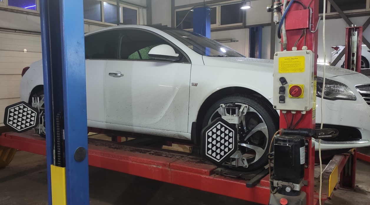 Опель Инсигния после замены рулевой рейки