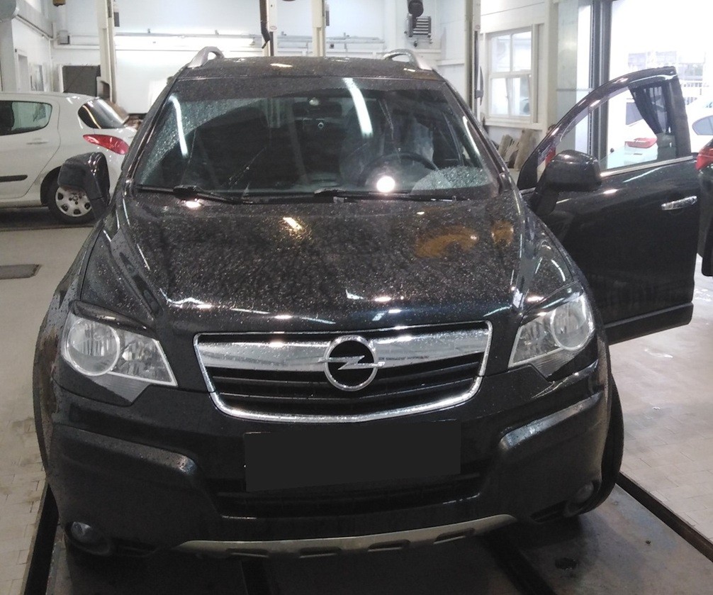 Опель Антара в автотехцентре на замене ШРУСа