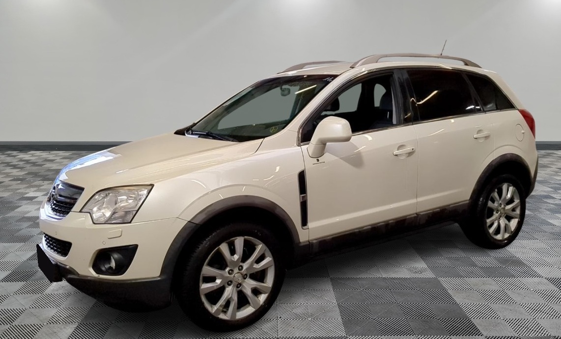 Опель Антара в автотехцентре после регламентного технического обслуживания