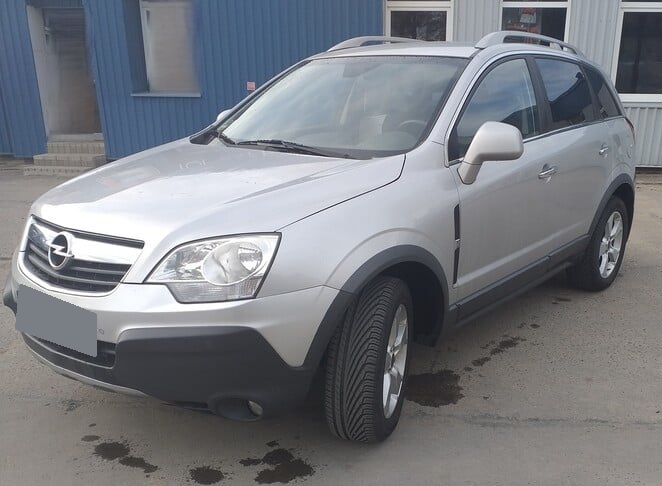 Опель Антара у автотехцентра после замены суппортов