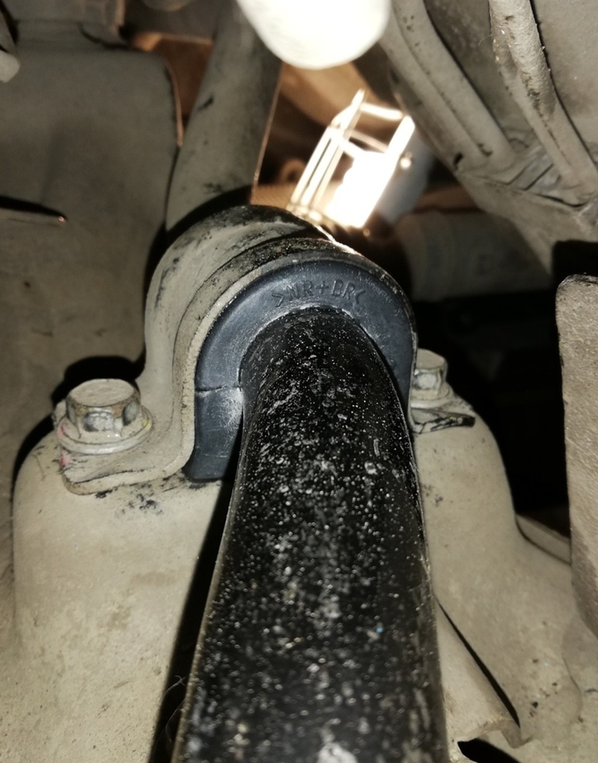 Замена втулок стабилизатора Опель Антара