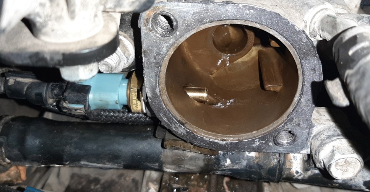 Замена датчика охлаждающей жидкости Опель Мокка