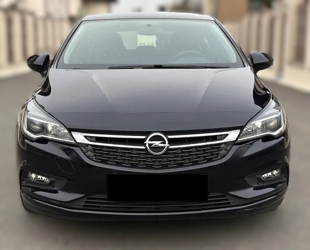 Опель Астра после замены переднего сальника коленвала в автотехцентре