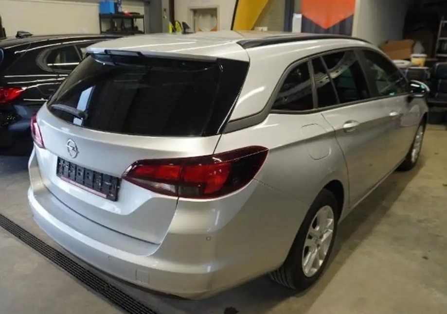 Опель Астра после замены подрулевого шлейфа в автотехцентре