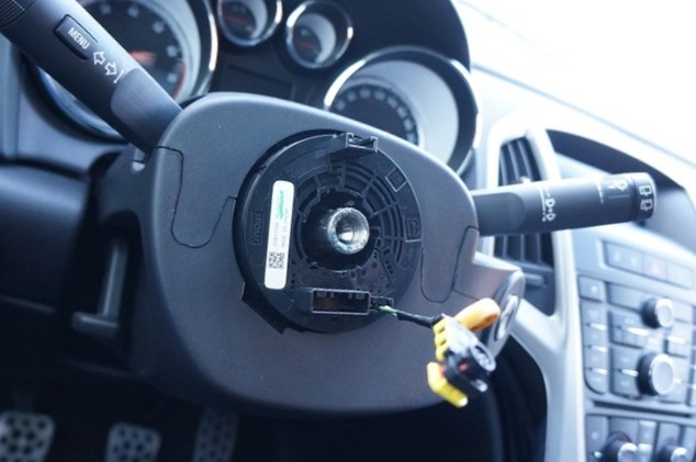 Замена подрулевого шлейфа Опель Астра