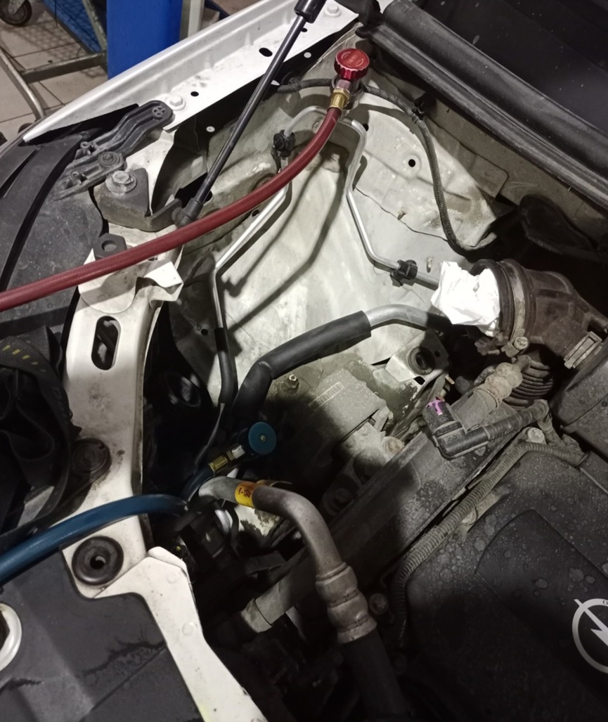 Заправка кондиционера Опель Мокка