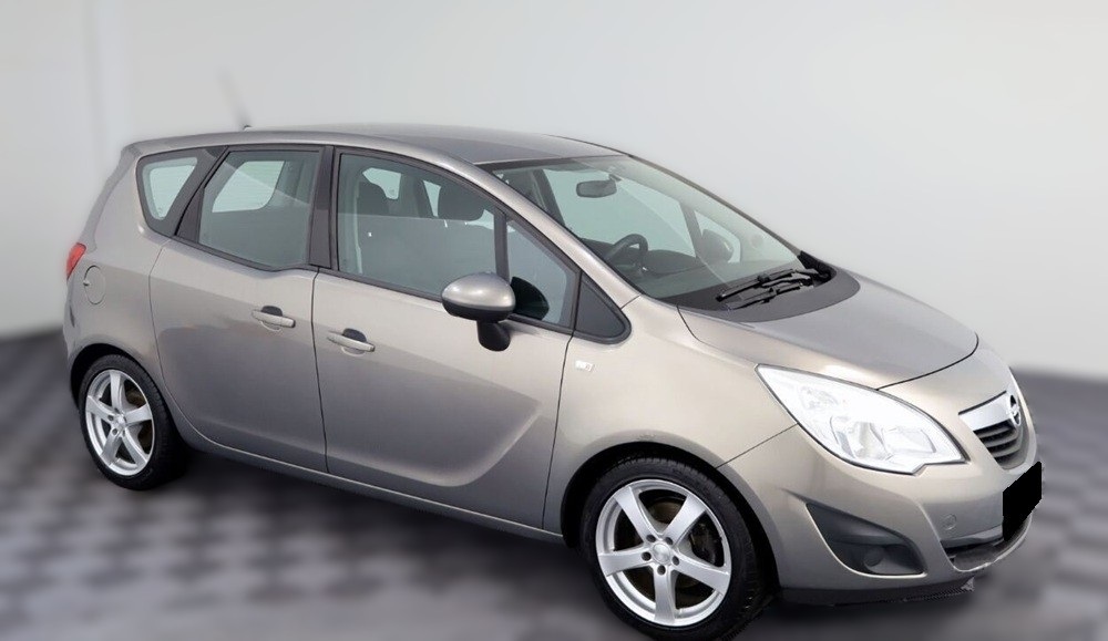 Опель Мерива после замены шаровых опор в автотехцентре