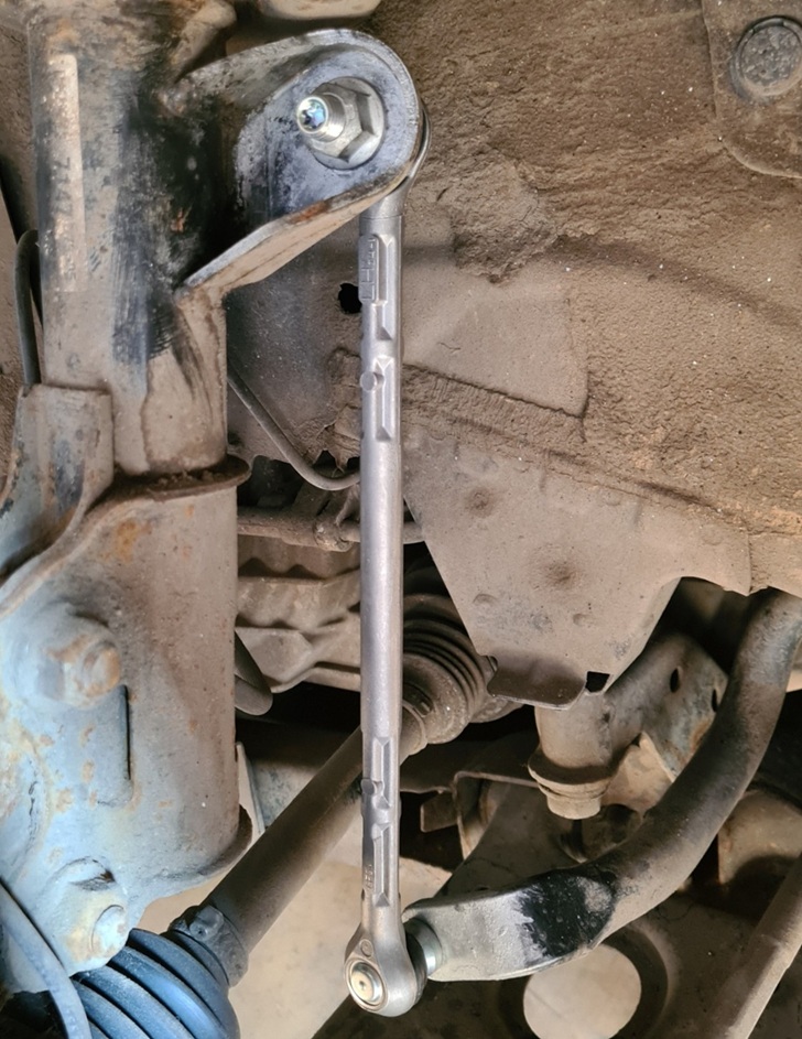 Замена стоек стабилизатора Опель Мокка