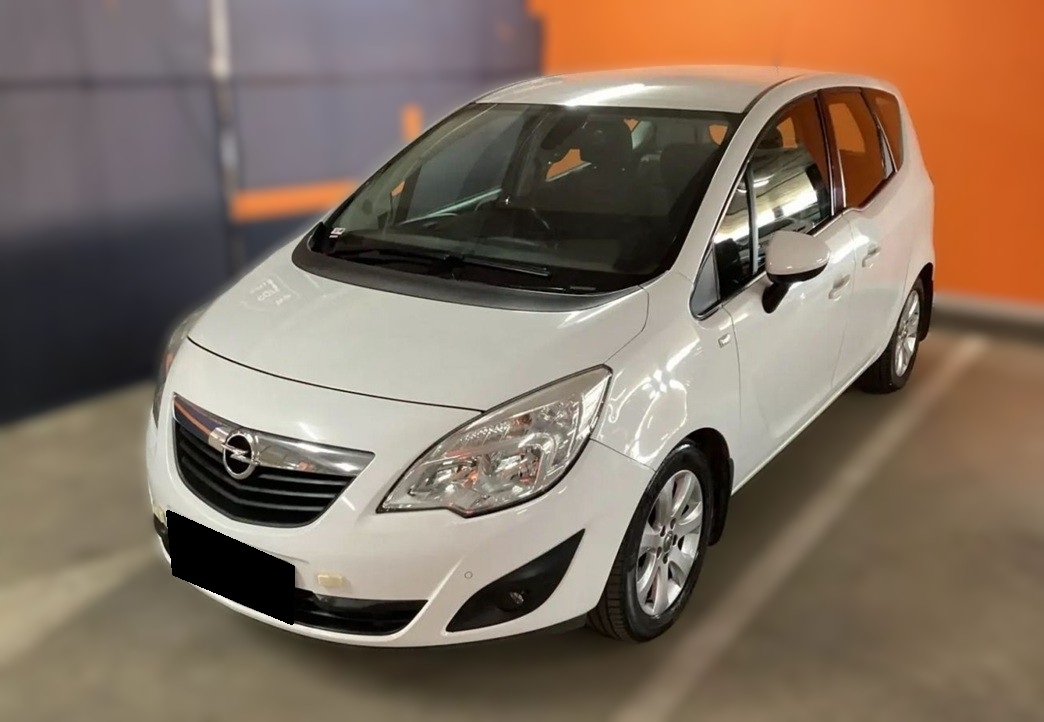 Опель Мерива после замены мотора стеклоподъемника в автотехцентре