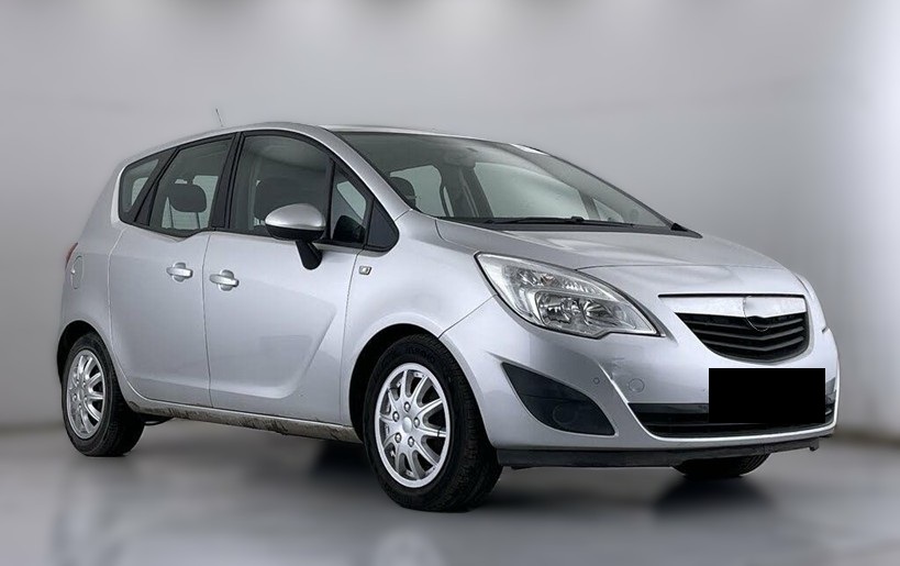 Опель Мерива после замены радиатора кондиционера в автотехцентре