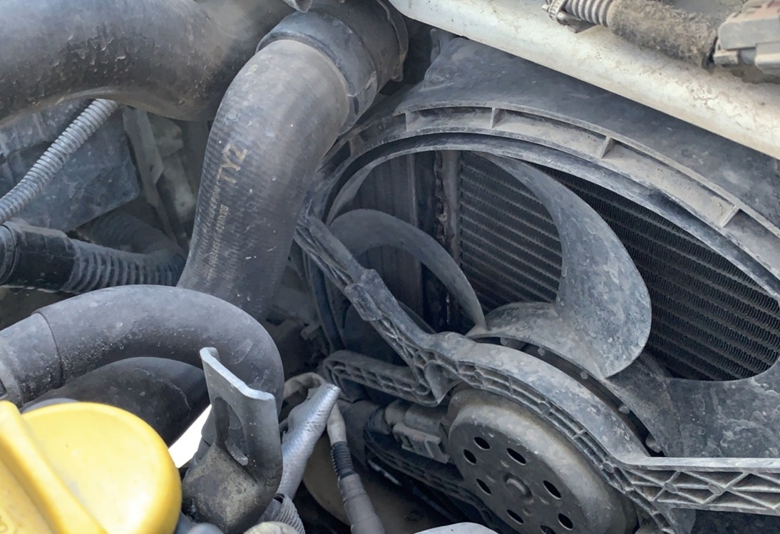 Замена радиатора Опель Мерива