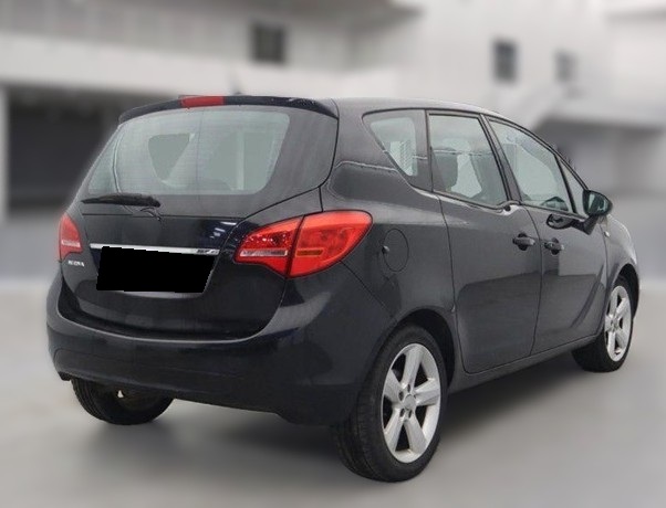 Опель Мерива после замены воздушного фильтра в автотехцентре