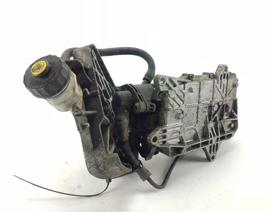 Блок управления роботом снят для восстановления