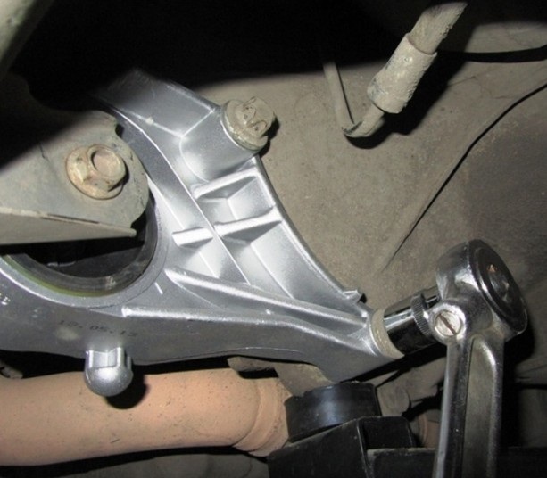 Замена опоры двигателя Опель Мерива